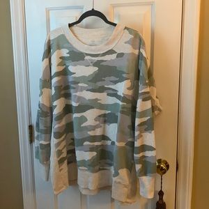aerie Camo sweatshirt - size L